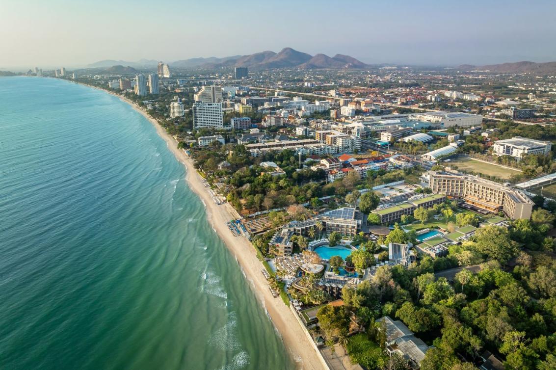 Hua Hin Marriott Resort & Spa - Tap to explore photos