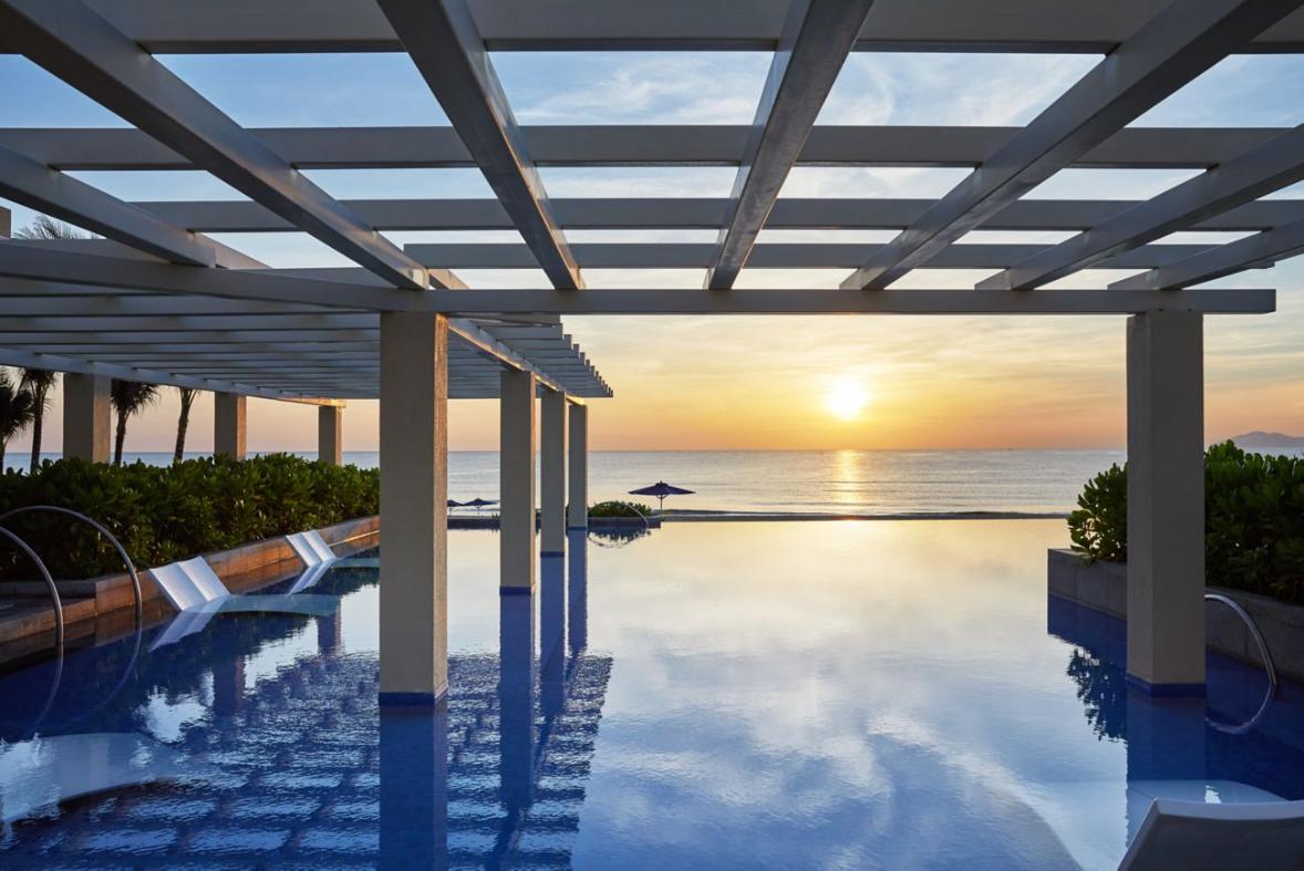 Sheraton Grand Danang Resort - Tap to explore photos