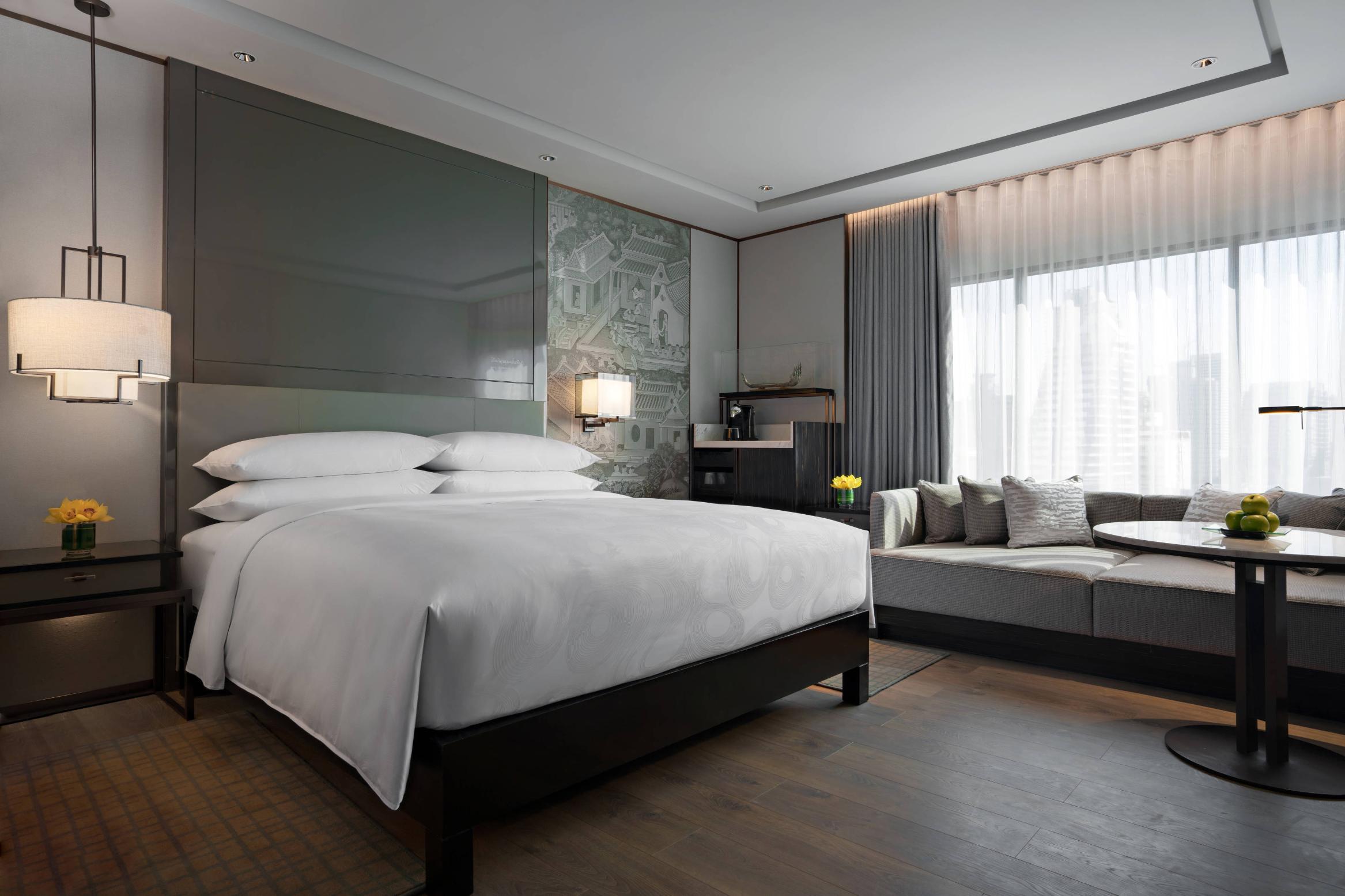 Stays with Lounge Access