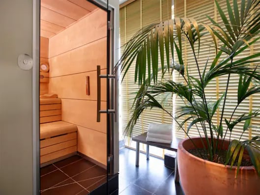 Radisson Blu Hotel, Nice - Tap to explore photos
