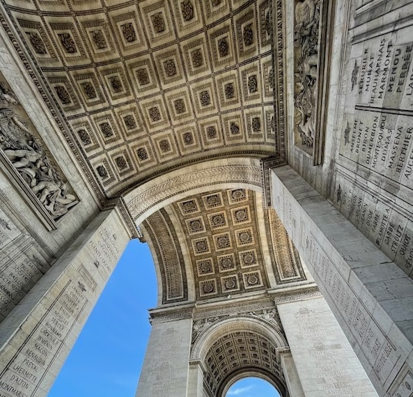 Arc_de_Triomphe_Paris_2