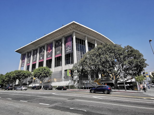 Walt_Disney_Concert_Hall_LA_4
