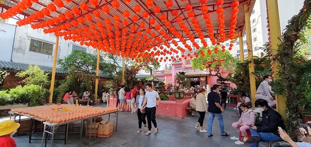 Jade_Emperor_Pagoda_Ho_chi_minh_City_2