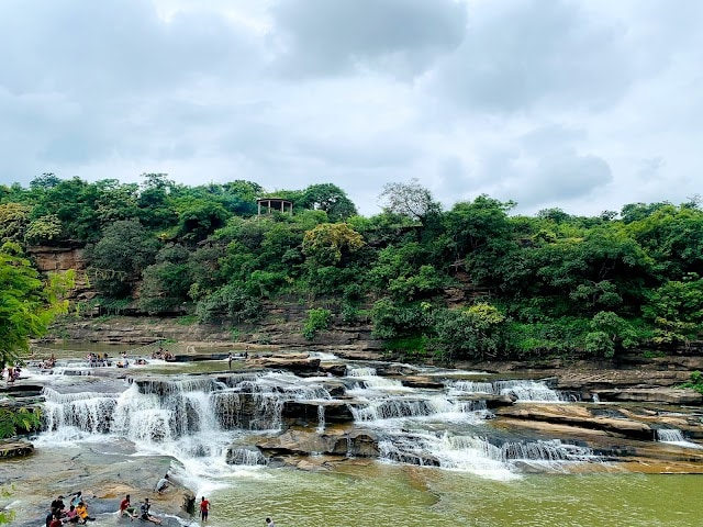 Lakhaniya_Dari_Waterfall_Varanasi_2