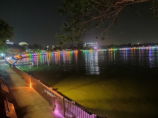 One_Tree_Hill_Garden_Ahmedabad_3