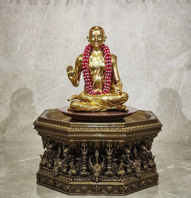 Shree_Swaminarayan_Mandir_Ahmedabad_2