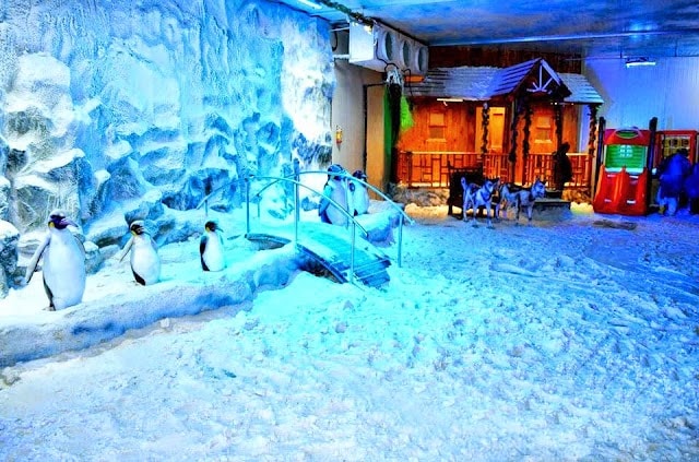 Snow_World_Mumbai_1
