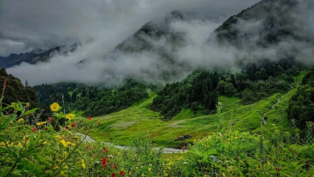 Trek_from_Malana_to_Waichin_Valley_Kasol_2