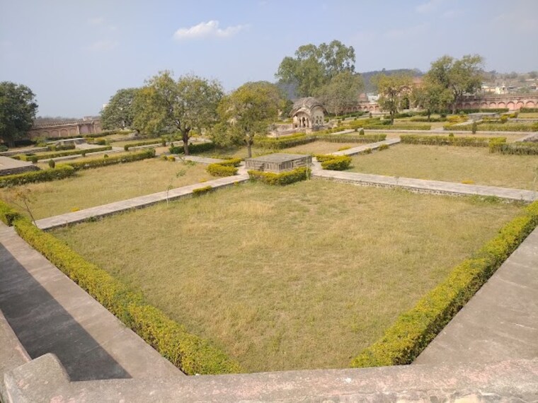 Bani_Begum_Garden_3