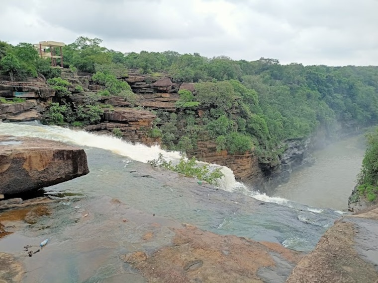 Devdari_Waterfall_Varanasi_3