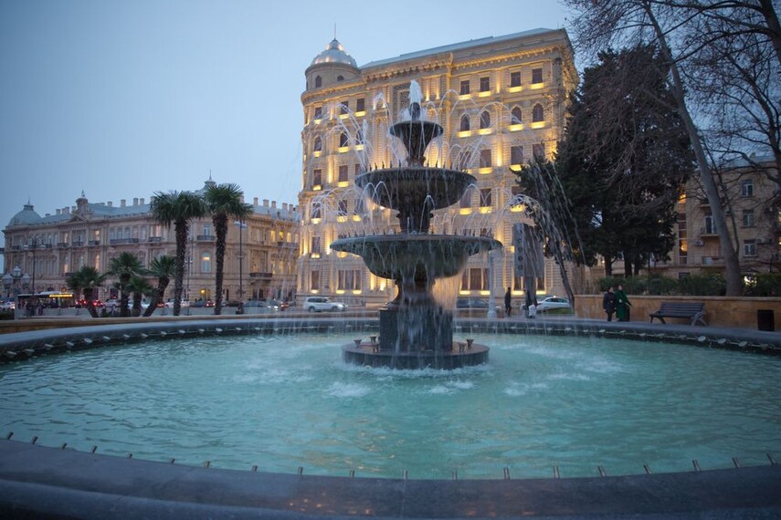 Fountain_Square_2
