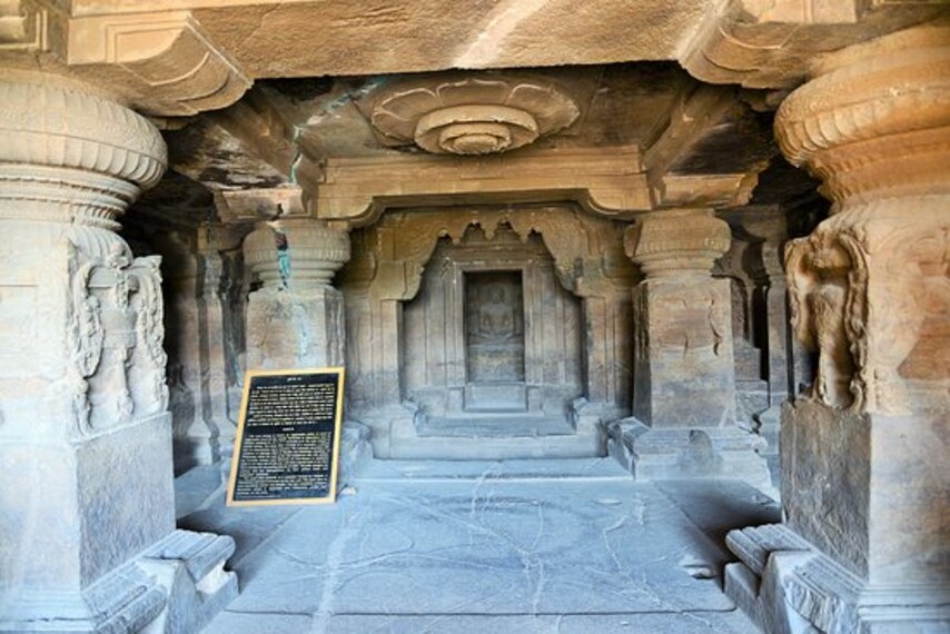 Jain_Caves_Ellora_2