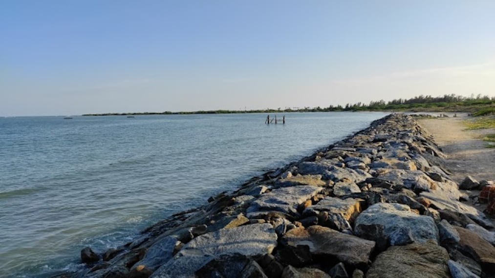 Kunthu_Kal_Beach_Rameshwaram_4