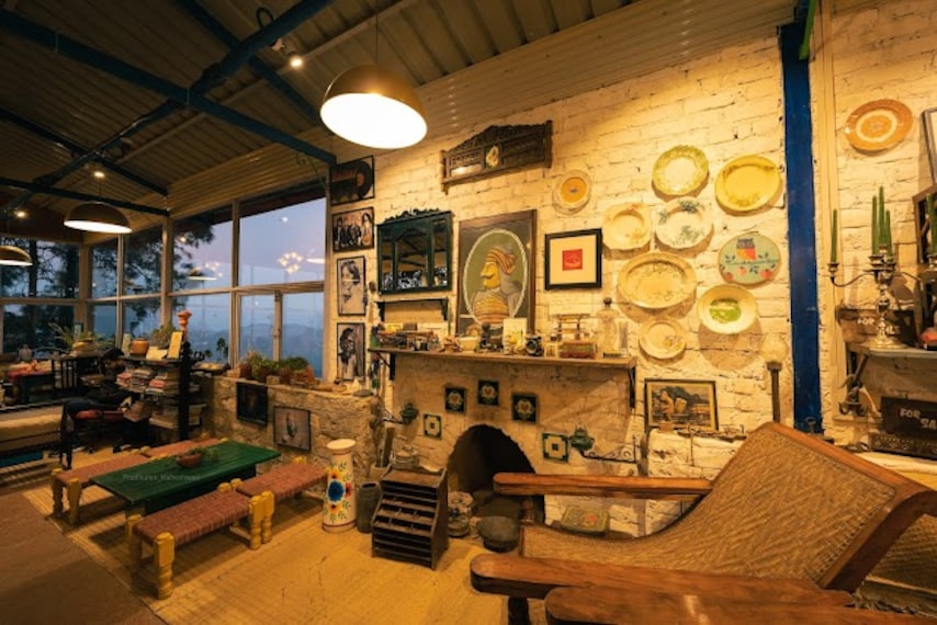 Lansdowne_Trip-Travel_Cafe_3