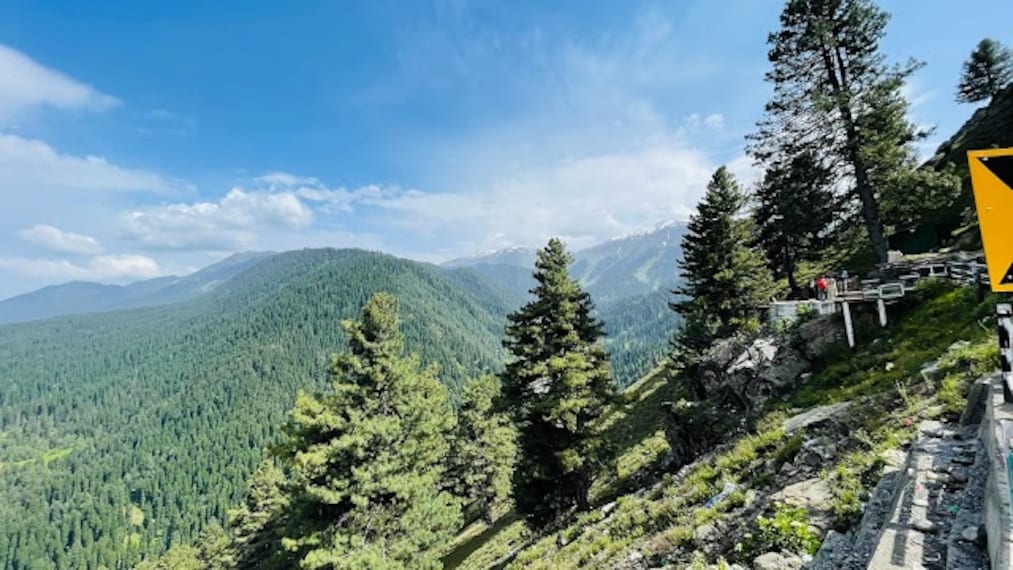 Outer_Circle_Walk_Gulmarg_1