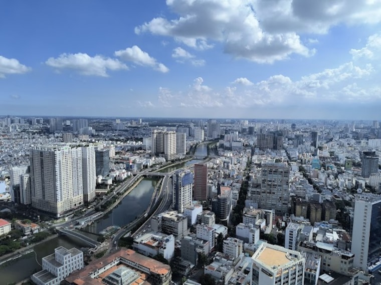 Saigon_Skydeck_at_Bitexco_Financial_Tower_Ho_chi_minh_City_1