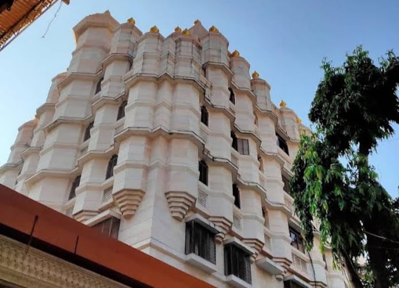 Shree_Siddhivinayak_Temple_Mumbai_2