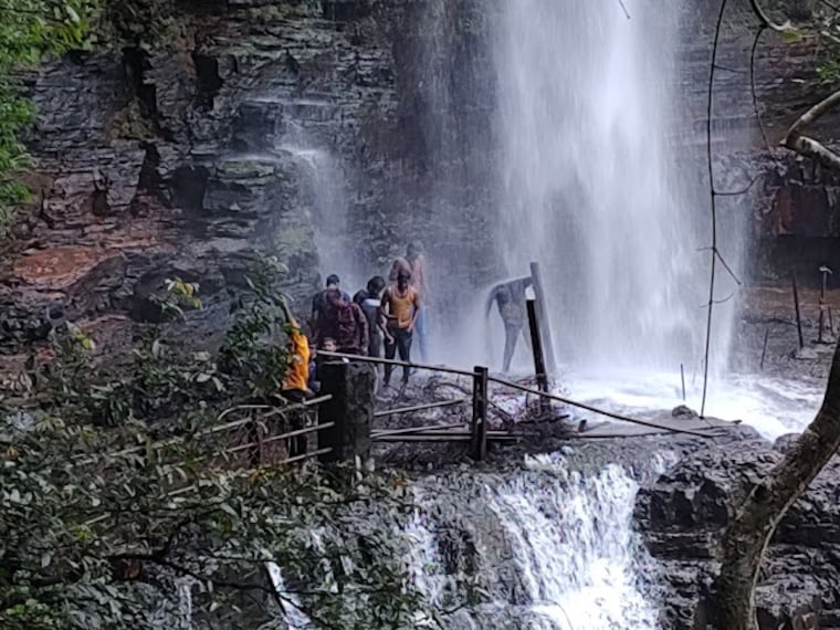 Talakona_Waterfall_2