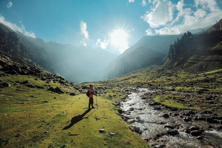Trekking_in_Pahalgam_1