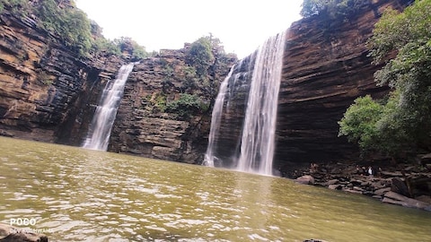 Lakhaniya Dari Waterfall