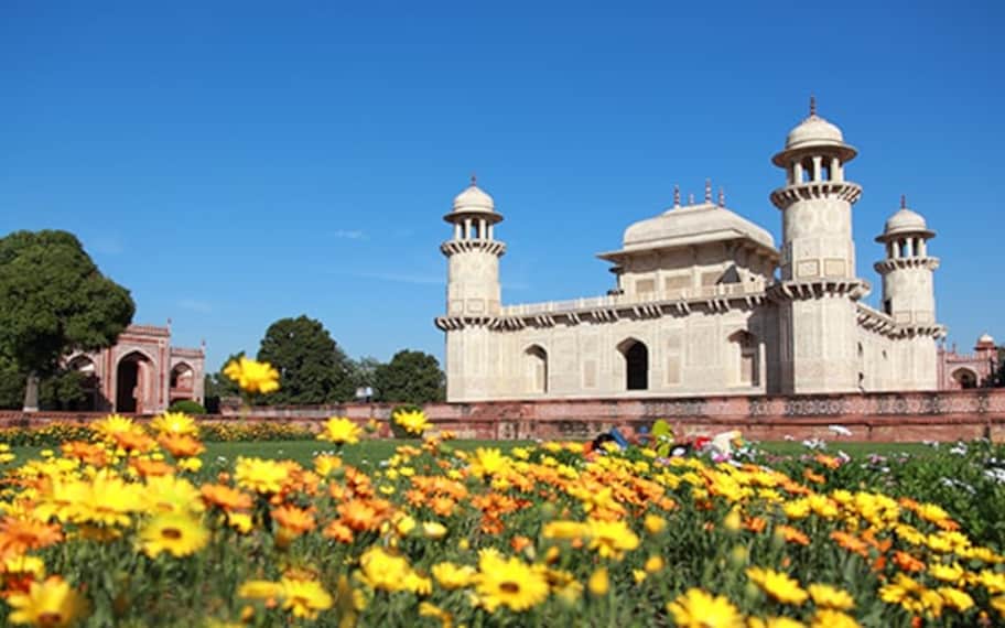 Agra Itmaduddaulahs Tomb Landscape Image
