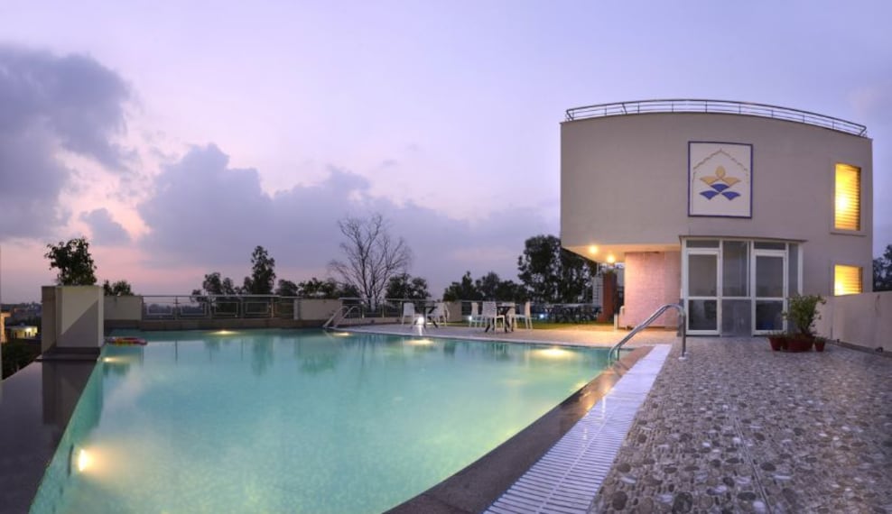 agra_hotel_atulyaa_taj_2