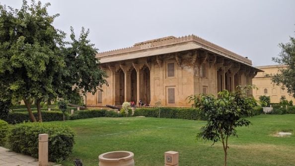 ajmer_akbari_fort_and_museum