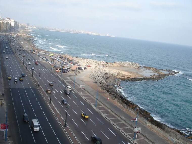 Alexandria_Cleopatra_Beach_4