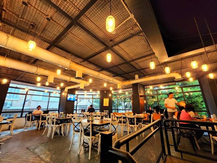 Alexandria_Jars_&_Jazz_1