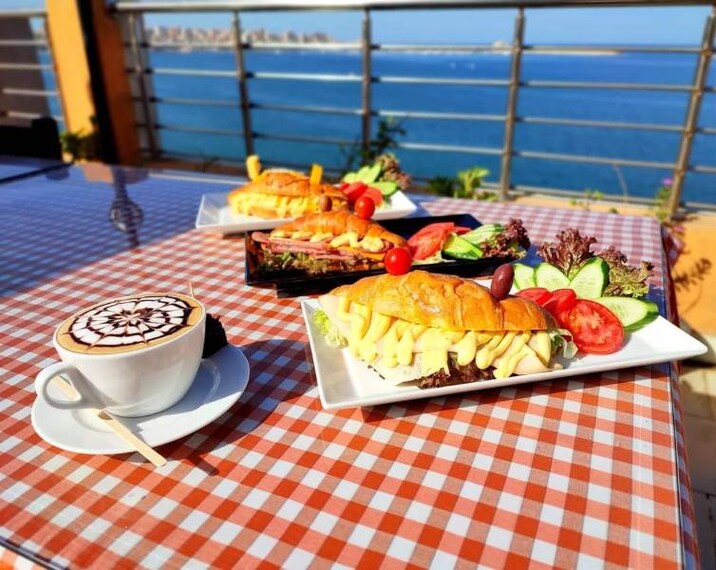 Alexandria_Rooftop_2