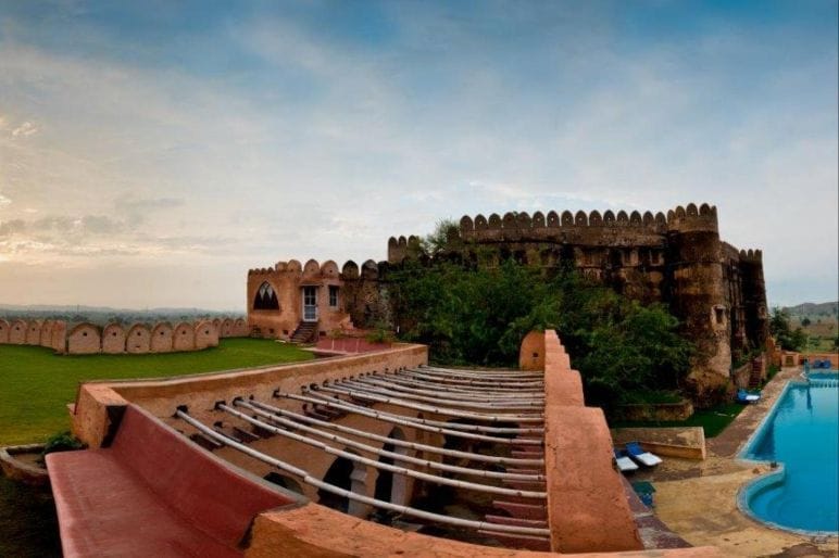 alwar_neemrana_hill_fort_kesroli