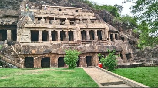 amaravati_undavalli_caves