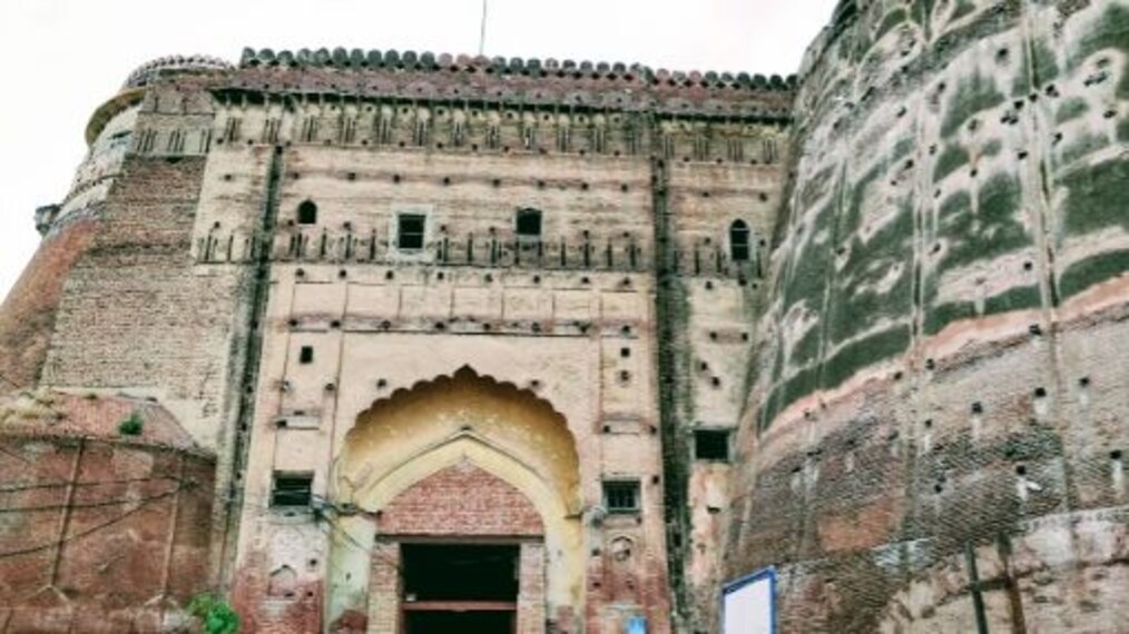 Amritsar Bathinda Fort Landscape Image