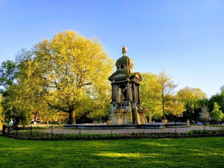 Amsterdam_s_Neighbourhood-2