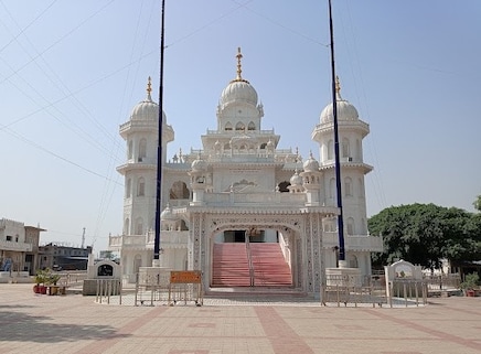 Takhat Sri Keshgarh Sahib