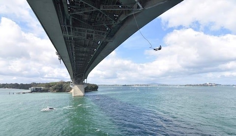 Auckland Bridge Bungee Jumping