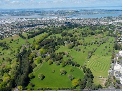Cornwall Park