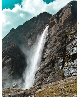 Vasudhara Waterfalls