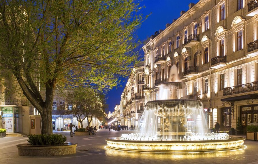 Nizami_Street_Baku_1