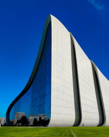 heydar-aliyev-centre-baku-2