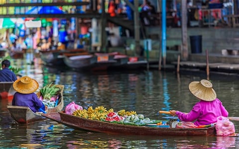 Sail through a Floating Market