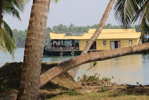 Valiyaparamba Backwaters