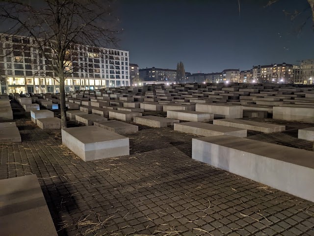 memorial_to_the_murdered_jews_of_europe_berlin_4