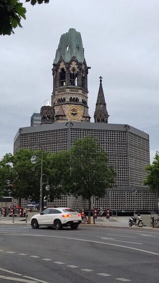 kaiser_wilhelm_memorial_church_berlin_5