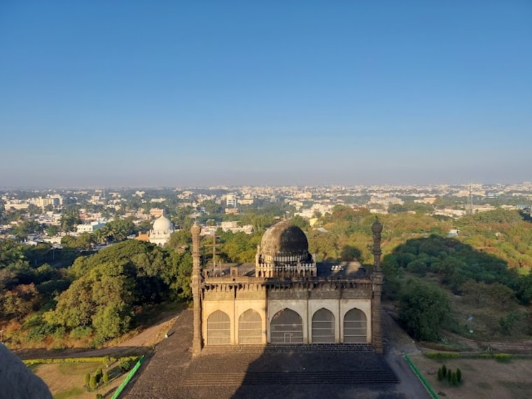 Gol_Gumbaz_2