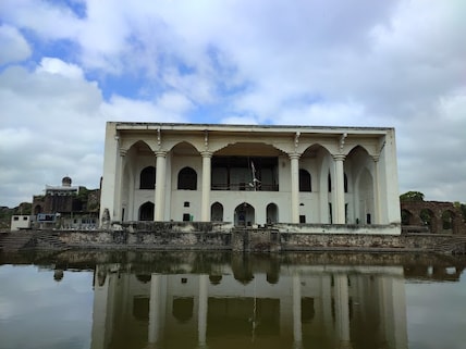 Mithari and Asar Mahals