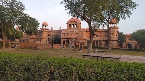Lalgarh Palace