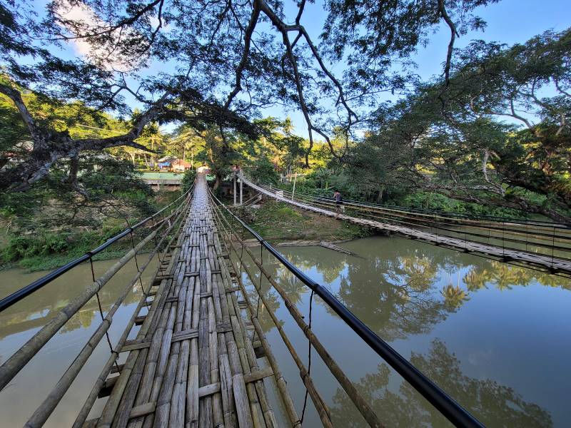 Bohol_Sevilla_Twin_Hanging_Bridge_1