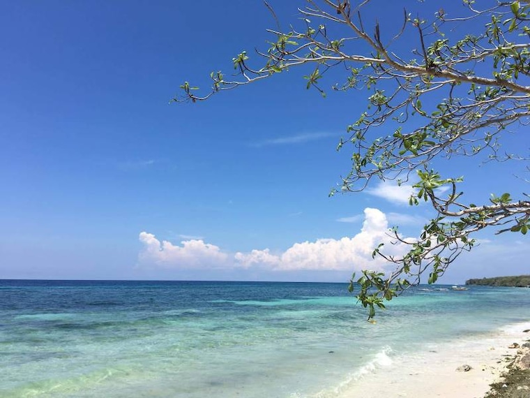 Bohol_Bikini_Beach_3