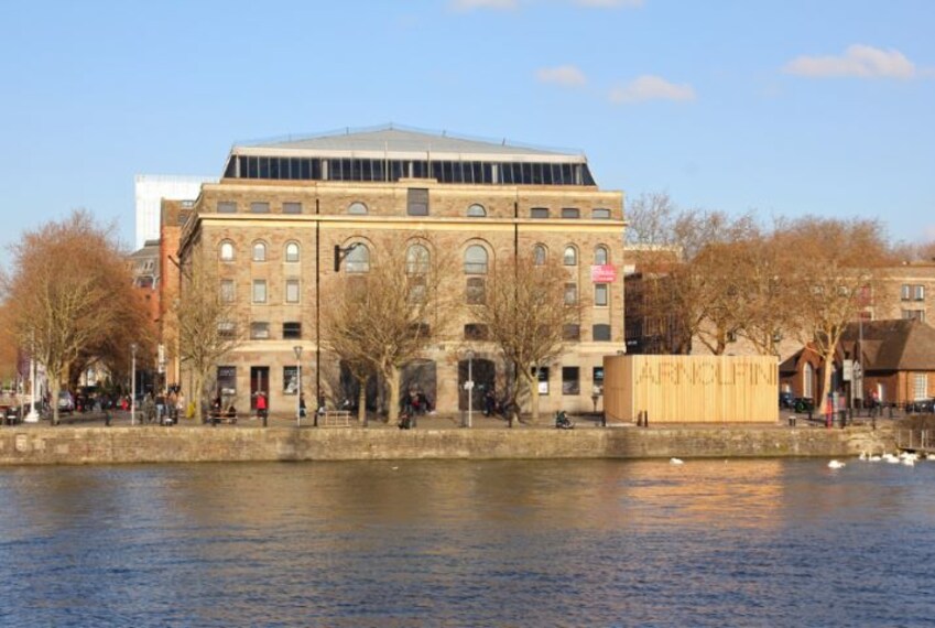 Bristol_Arnolfini_Arts_2